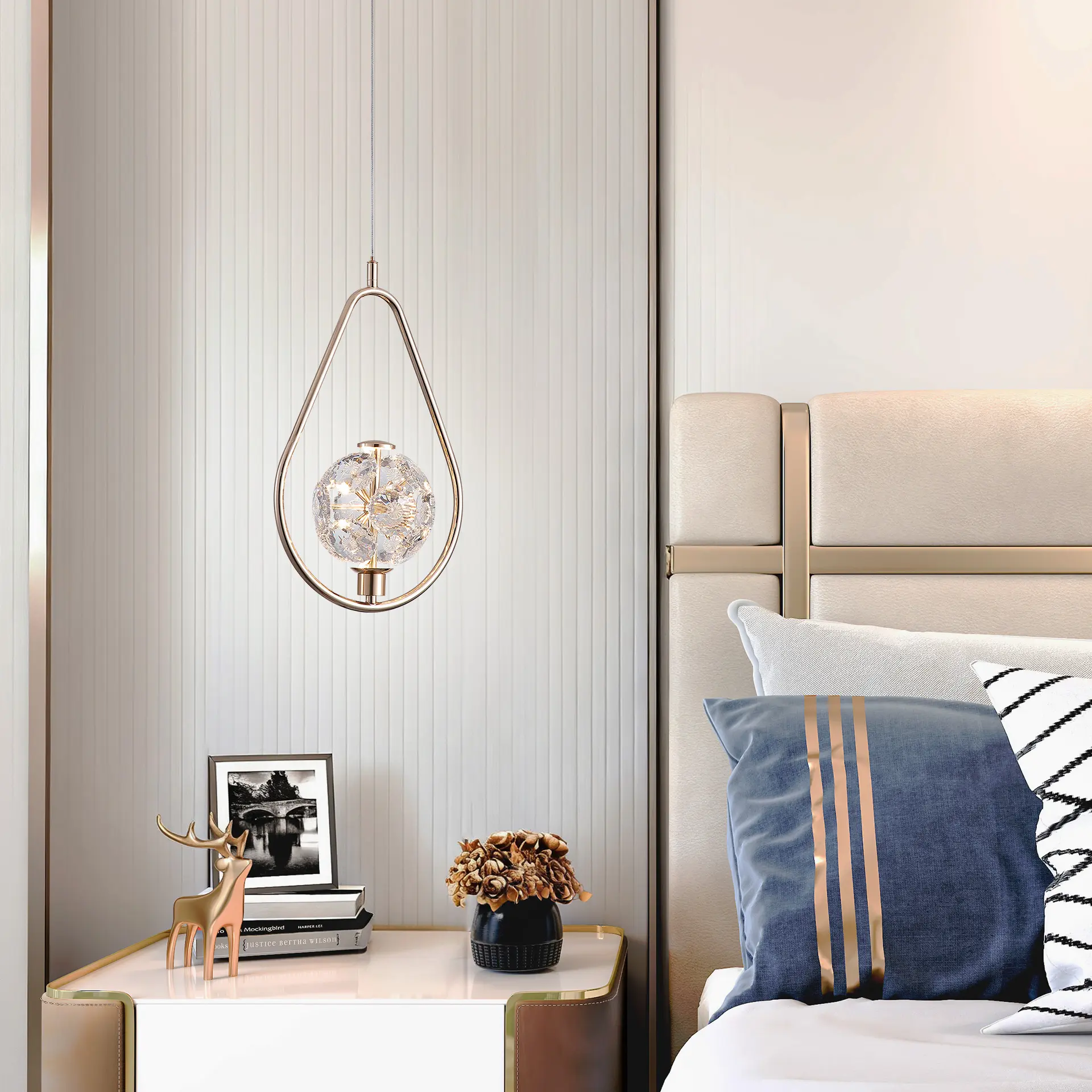 MARGOT 1 GOLD PENDANT